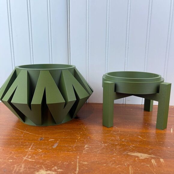 The Kovi Indoor Planter Pot with Drainage Tray & Stand, Houseplants - Picture 8 of 10